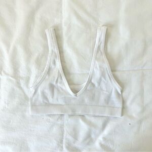 WHITE RIBBED CROPPED TANK/BRA!